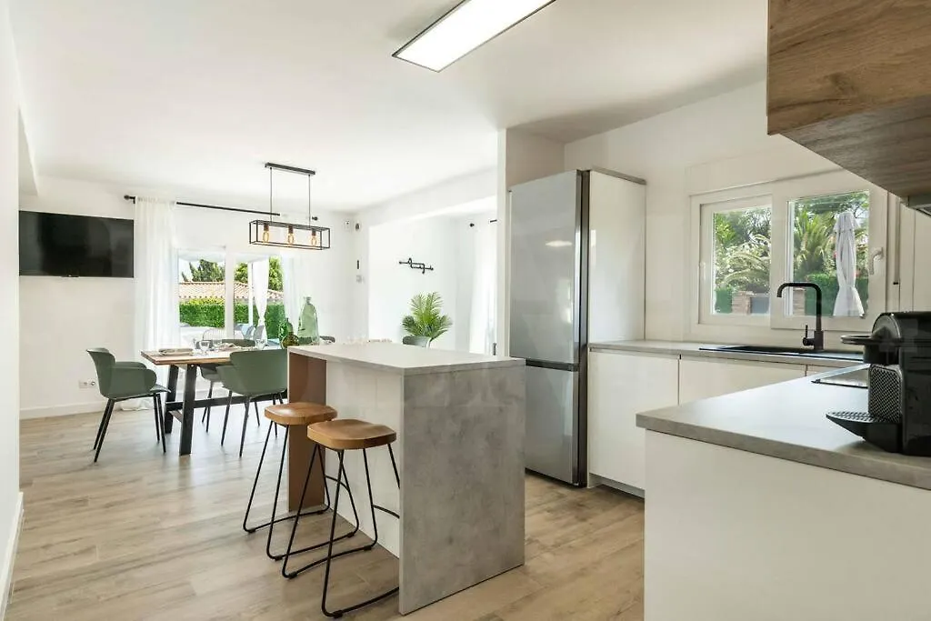 Villa With Private Heated Pool By The Beach & Port - Benalmadena By Rems Španělsko